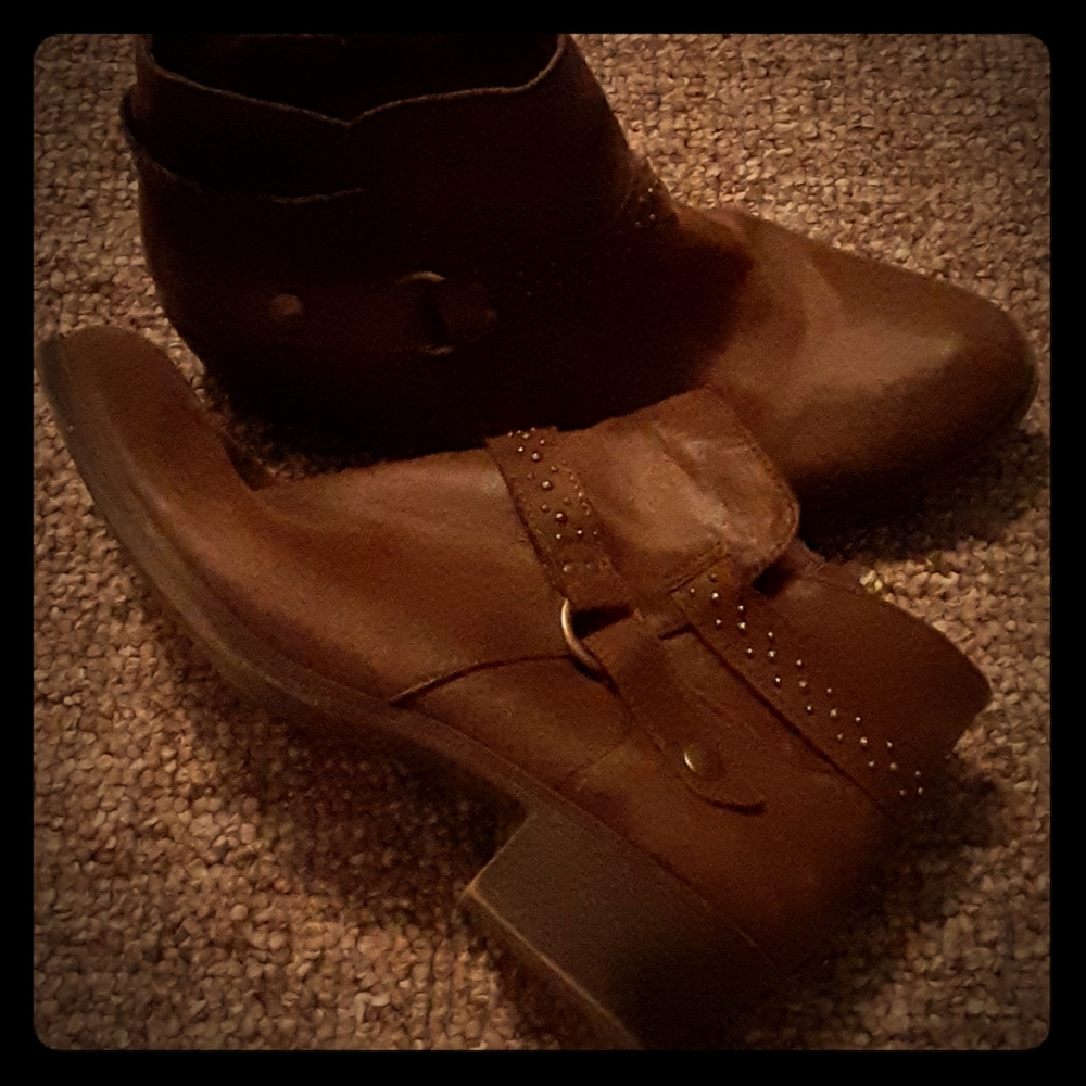 Brown ankle boots